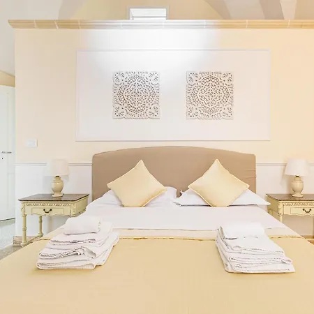 Dimora Le Tre Muse Guesthouse Lecce Exterior photo